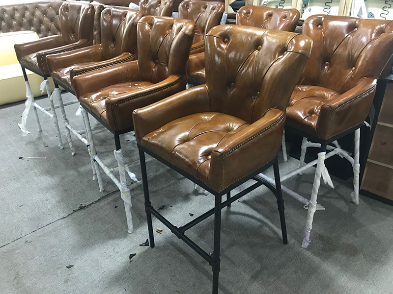 Leather Upholstered Buttons Back Designs Wooden Bar Chair